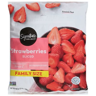 Signature Select Sliced Strawberries Family Size (48 oz)