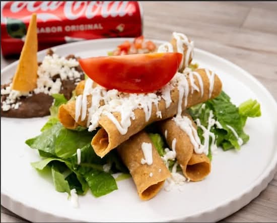 Tacos dorados + Refresco