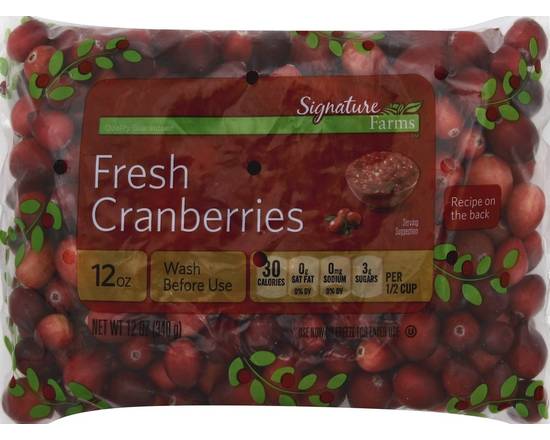 Order Signature Farms · Fresh Cranberries (12 oz) food online from Safeway store, Butte on bringmethat.com