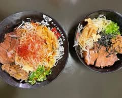 【一度食べるとクセになる 油そば】笑う麺には福来る