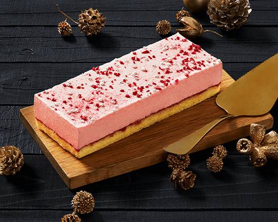 ストロベリームースケーキ Strawberry Mousse Cake