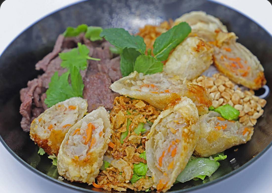 145-Bò bún nem