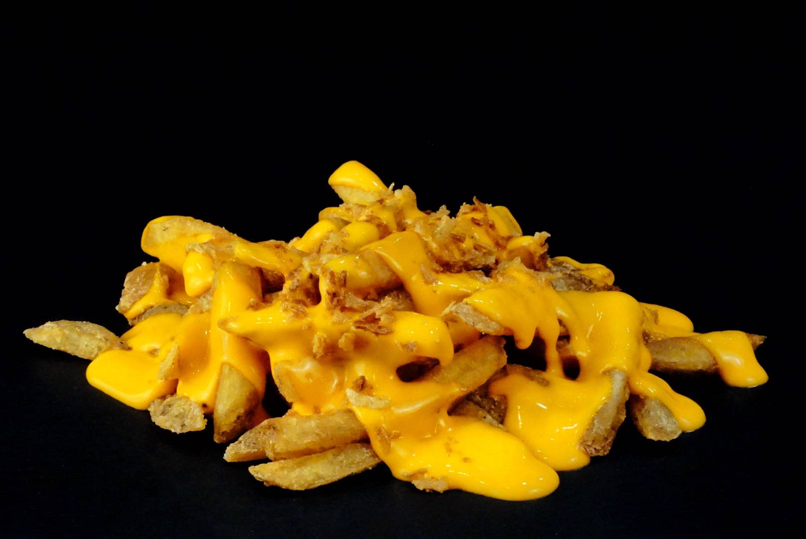 Frites Cheddar et oignons frits  🧀 🧅