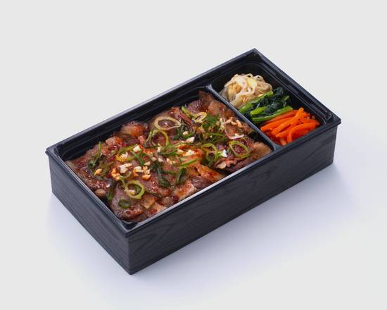 ガツンとした旨さ！  スタミナガーリックカルビ弁当　Garlic Kalbi (grilled beef) Bento