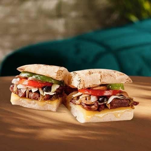 Sandwich Bistequeso Pan Ciabatta 1 Unidad
