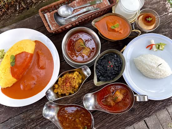 自家製カレーの店 カレー処ヤサカ Curry YASAKA			