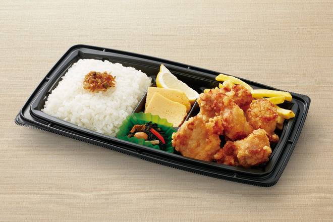 若鶏の唐揚弁当 Deep-fried Chicken Bento