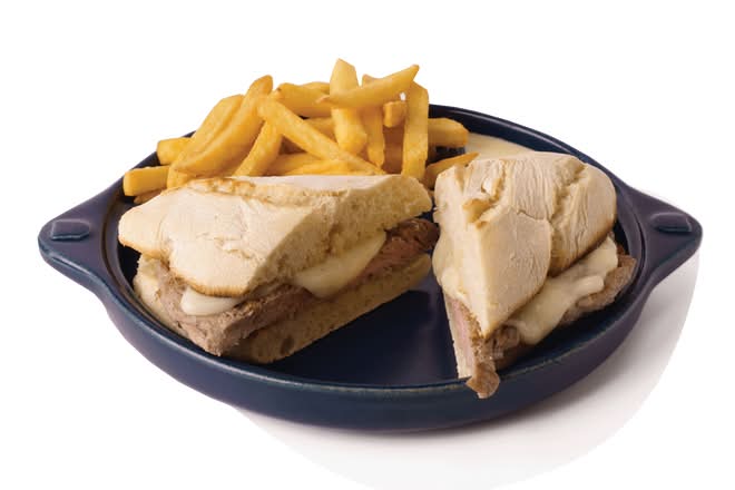 Prego Novilho e Queijo da Serra