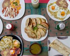 Gorditas Chiwas (Plaza Galerias)