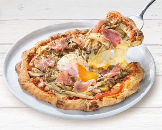 3種きのこと炙り生ハムのピザ Seared Dry-cured Ham and 3 kinds of Mushroom Pizza