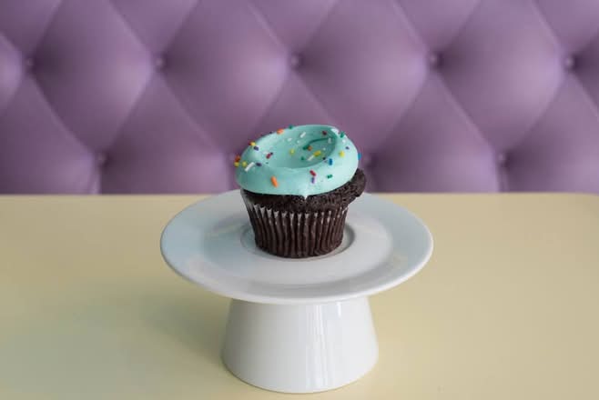 Chocolate Cupcake with Vanilla