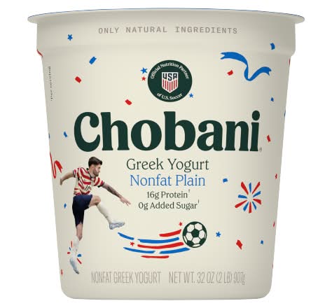 Chobani Nonfat Plain Greek Yogurt (32 oz)