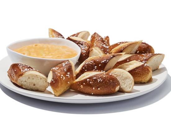 Beer Cheese ＆ Pretzels