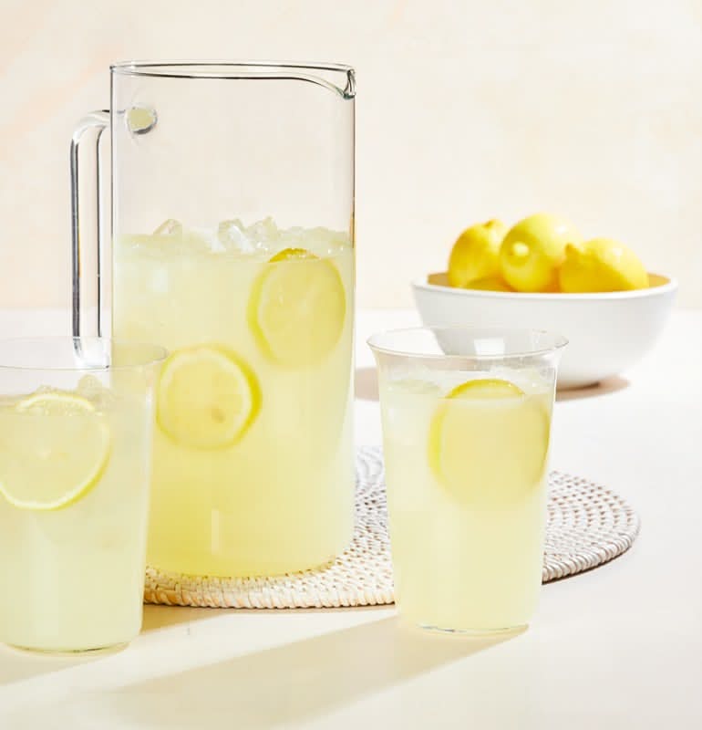 GALLON STRAWBERRY LEMONADE