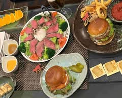 Smoky Monkey Hamburger