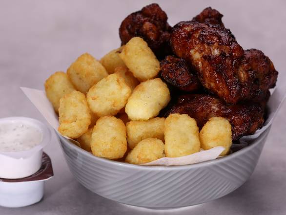 BBQ Chicken Wings & Potato Tots Combo