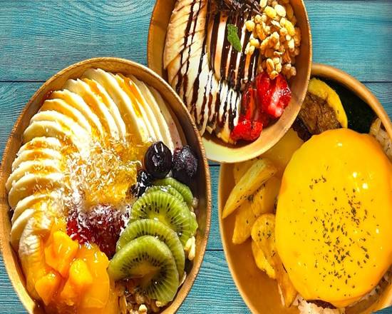 アサイーボウル＆グリークヨーグルト＆ハンバーグ ウェザーリポート