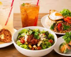 【ガパオライスが人気のタイ料理専門店】パーラー