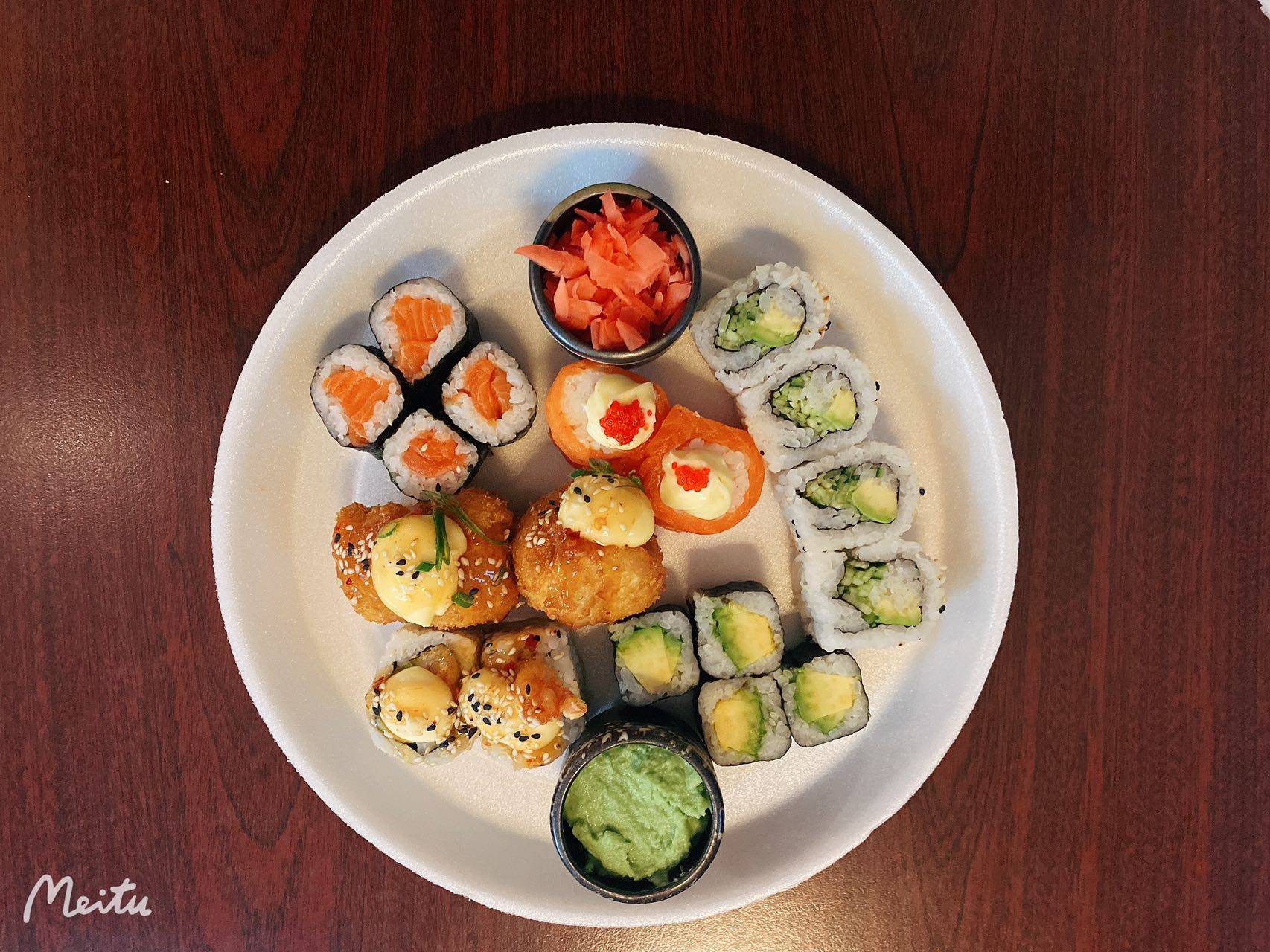 Sushi platter 4