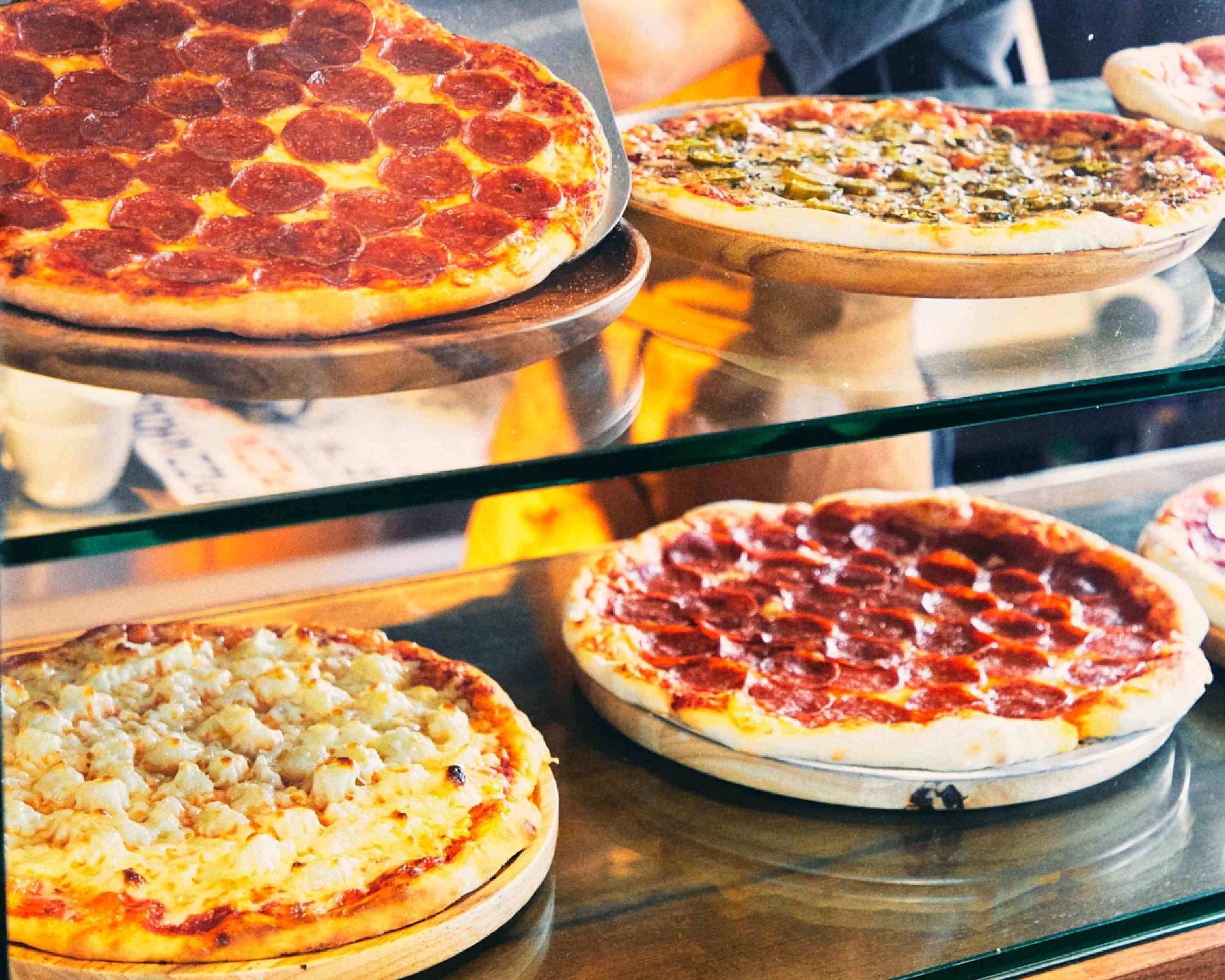 PIZZAHOLICのデリバリー ・持ち帰り| メニューを見る |墨田区 で 配達