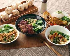 興南夜市丨饞 紅油抄手‧牛肉麵專賣