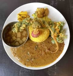 【自家農園で採れたこだわり有機野菜】スパイスカレーかいらす spice curry kailas
