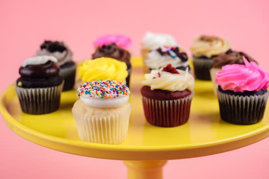 SmallCakes Cupcakery (4909 Highway 5 N)
