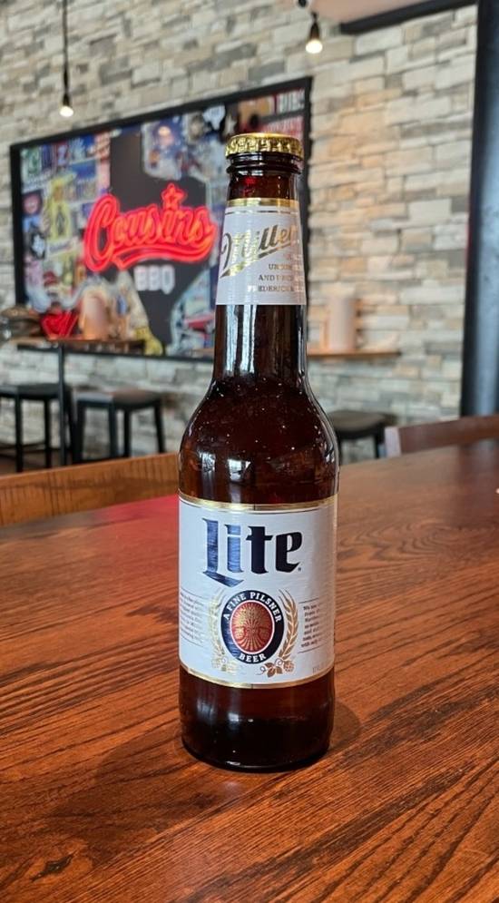 Miller Lite, 12 oz bottle beer (4.2% ABV)