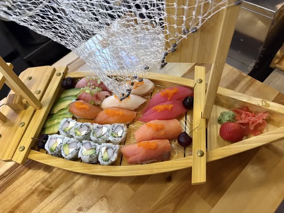 Nigiri Sushi Boat