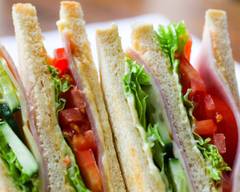 【昔��ながらのボリューム満点サンドイッチ】サンドイッチアロー　[Old-fashioned hearty sandwich] Sandwich Arrow