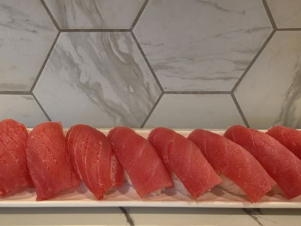 Tuna (1 Piece)