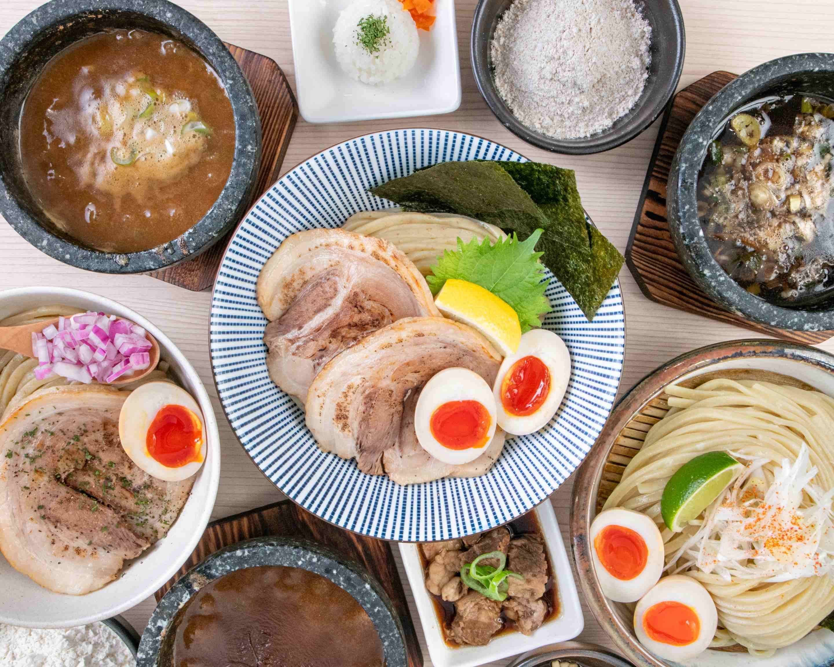 つけ麺 青木 Tsukemen Aokiのデリバリー ・持ち帰り| メニューを見る