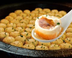 王府井酒家 1日最大50000個販売！小籠包と絶品点心 Wangfujing Shuka