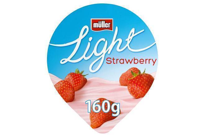 Muller Light Strawberry Fat Free Yogurt 160g