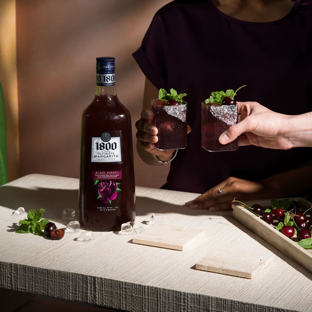 ろん　パラティッシ　ブラックのみ 1800 The Ultimate Black Cherry Margarita Liquor (1.75 L) | Postmates