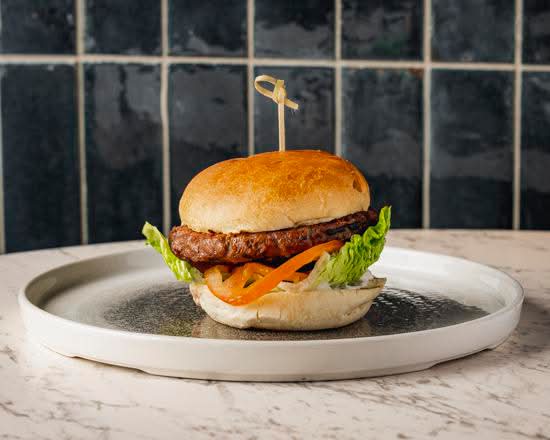 CLASSIC BEEF BURGER