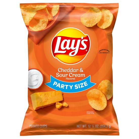 Lay's Potato Chips (cheddar-sour cream)