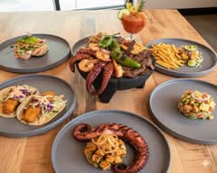 Kastelo Mar y Tierra