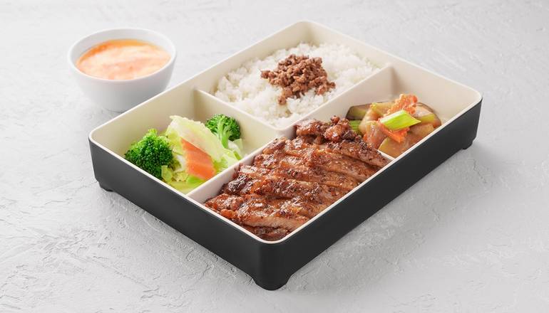 18. Pork Chop Rice 排骨飯