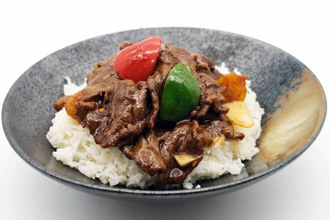 H30. Beef/Pork Rib/Chicken w/ Black Bean Sauce on Rice 豉椒飯