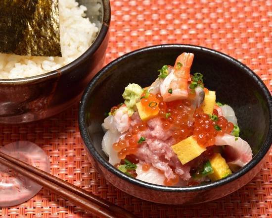 自分で乗せる海鮮丼 Customizable Seafood Rice Bowl