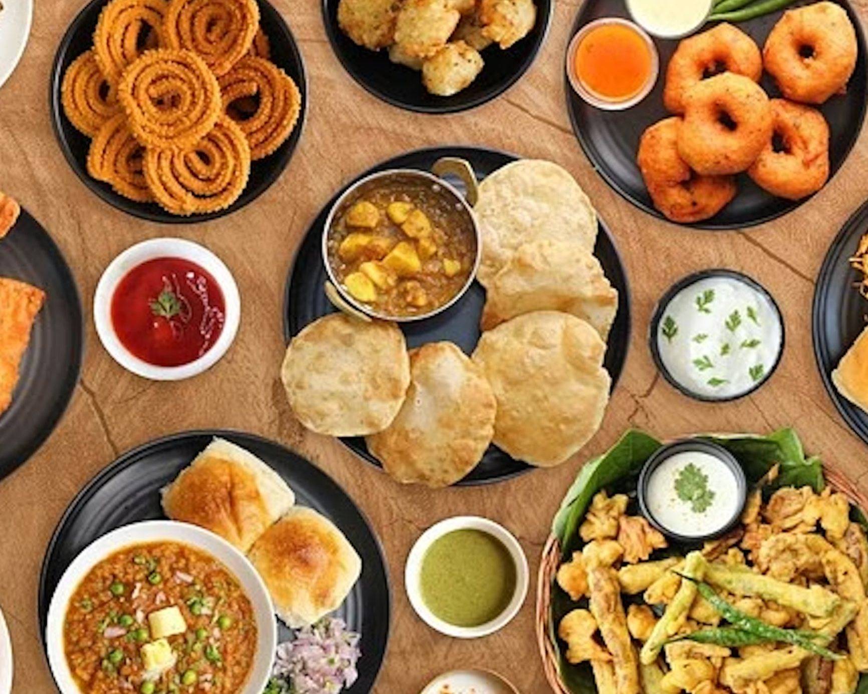 Order Rolling Bites Food Truck - Menu & Prices - Caledon Delivery ...