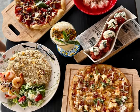 Georgies Pizza Place Juncos