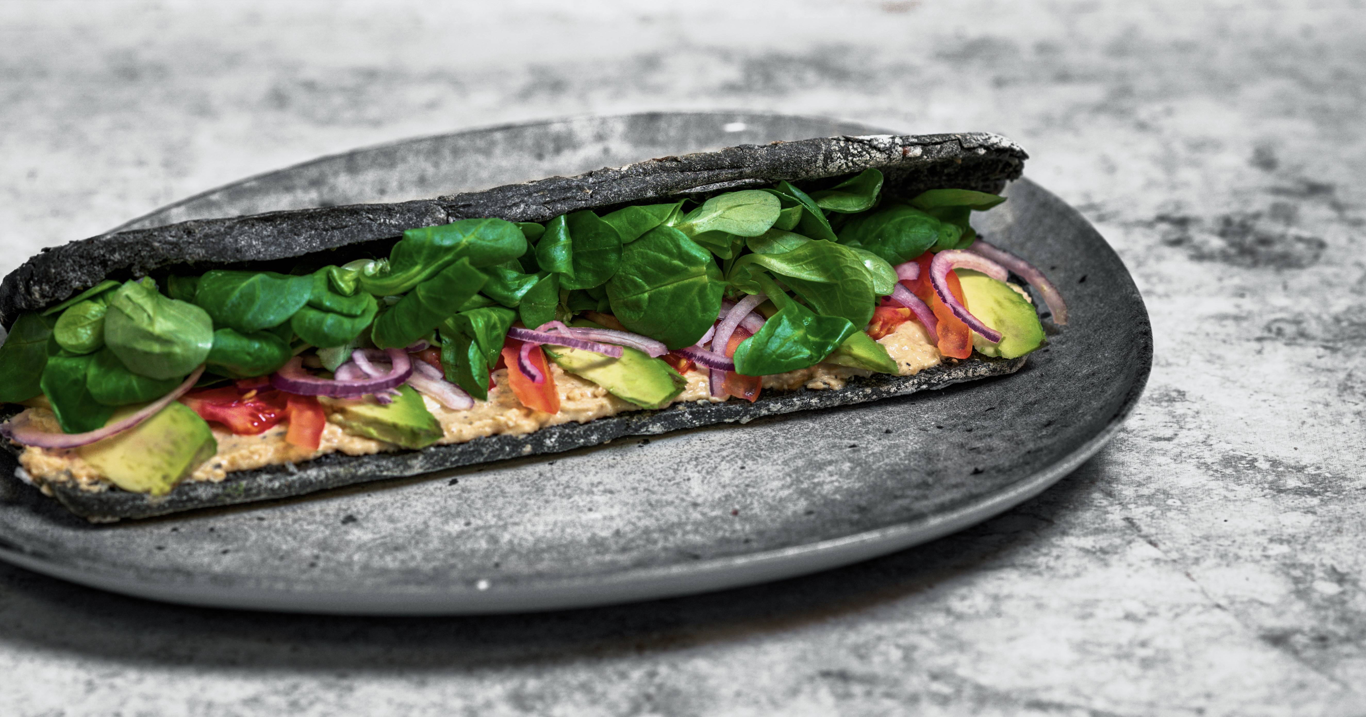 GO VEGAN (Sauce Sweet Asian Maison, Avocat, Mousse de Pois Chiche, Tomate, Oignon, Mâche)