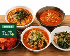 【美味して定番！焼肉屋のカルビ・クッパ】肉蔵 本店