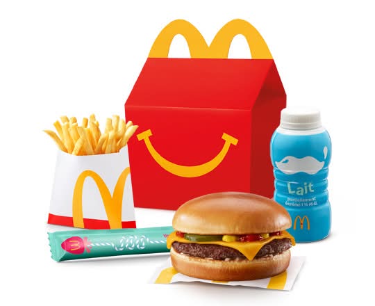 Joyeux festin hamburger fromage - P frites [560-670 Cal]