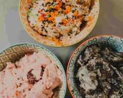 Creme N Crunch (1180 Cornerstone Boulevard NE)