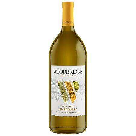 Woodbridge Chardonnay White Wine - 1.5 L