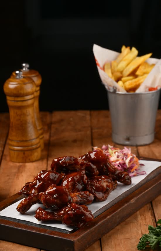 Honey BBQ Wings (12 pieces)