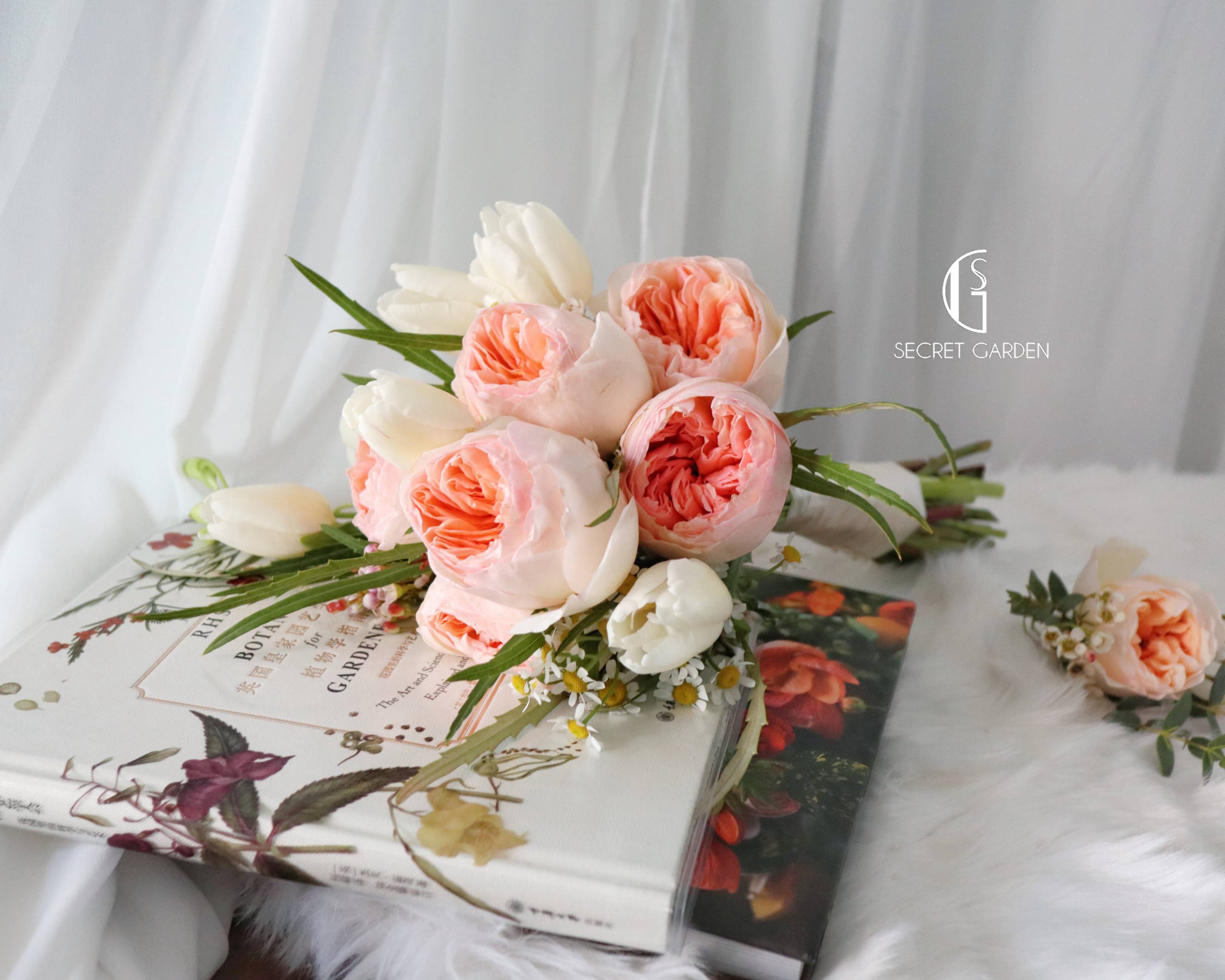 Order SECRET GARDEN FLORIST Delivery【Menu & Prices】 Toronto Uber Eats